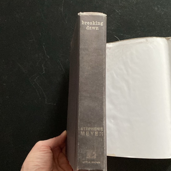 Breaking Dawn-The Twilight Saga Book 4 by: Stephenie Meyer - Picture 6 of 7